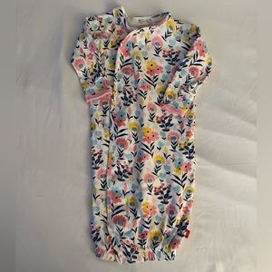 Magnetic Me Gown Floral Print- SZ newborn
